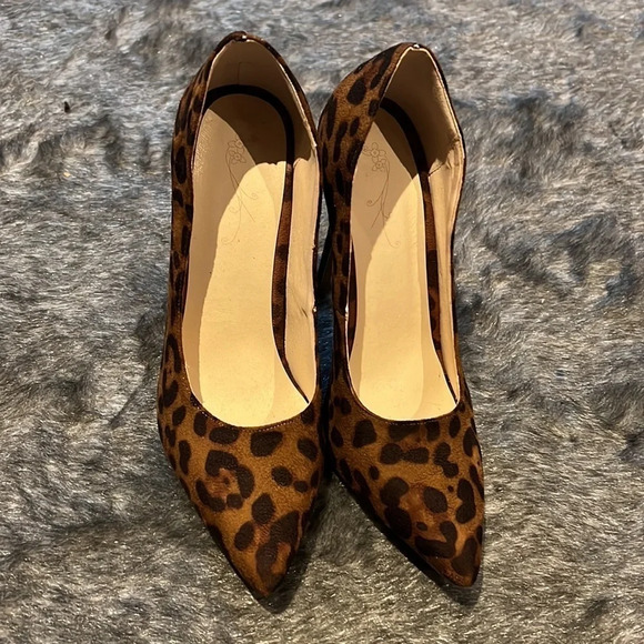 Vintage luxury Leopard heels Sz 38 - Picture 3 of 16